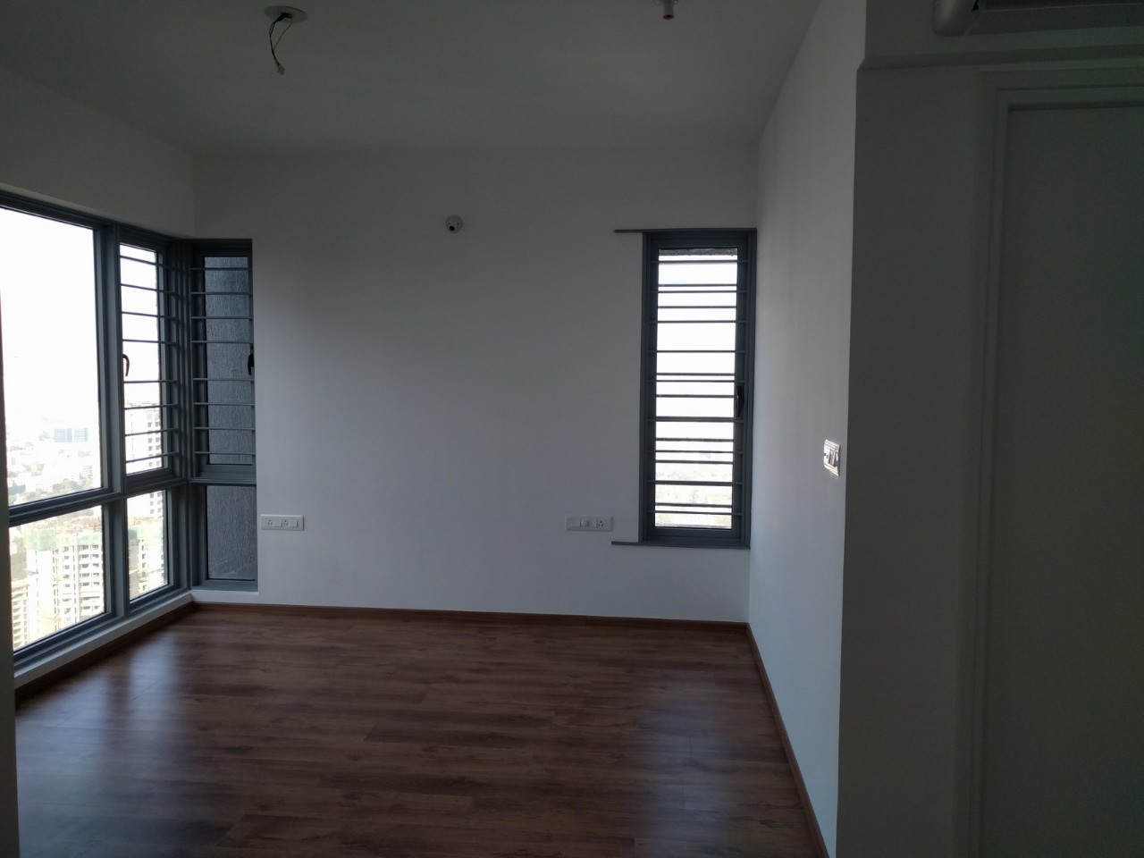 1½ BHK Semi Furnished in Imperial Heights , Goregaon West